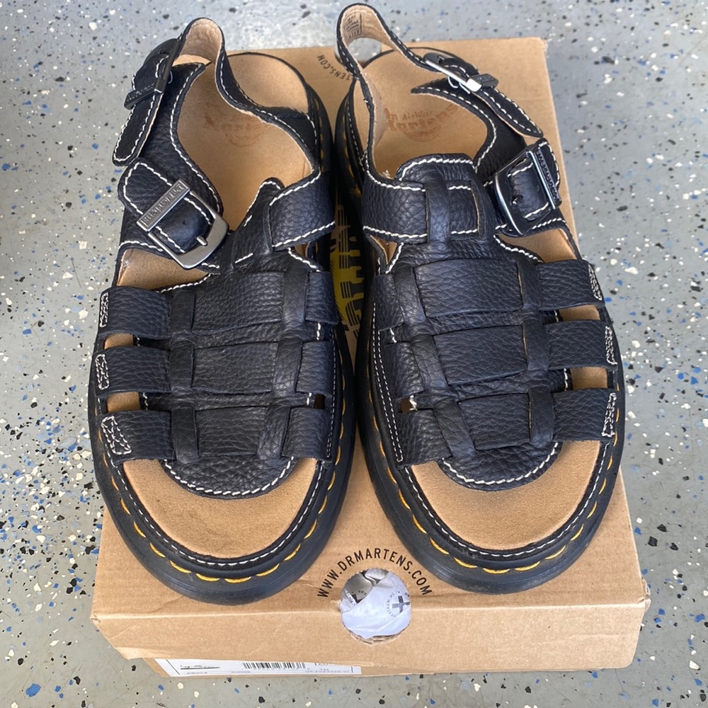 New! Dr. Martens Fisherman Sandals Men’s US 11 /Women’s US 12
